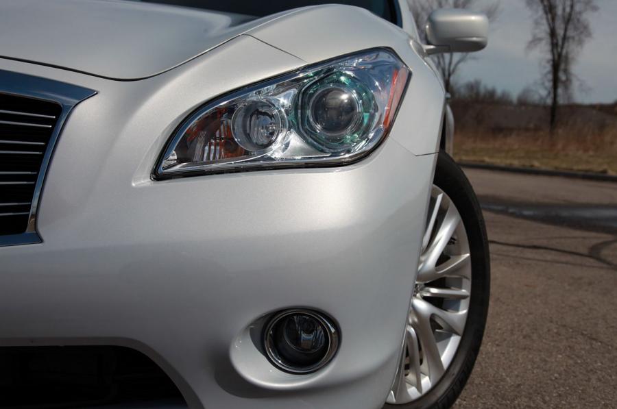  Infiniti M35h 2012 года  (фото 43 из 44)